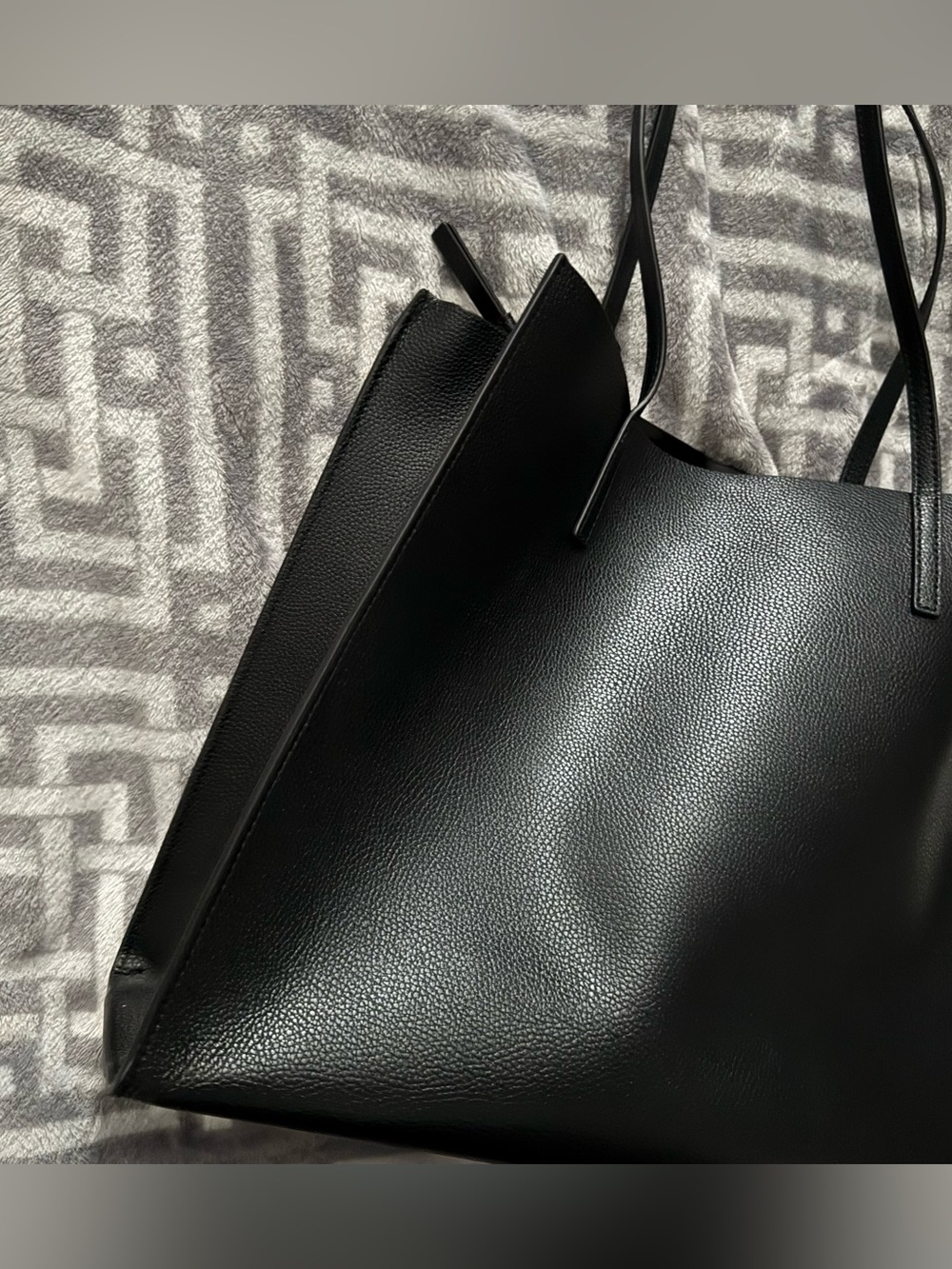 Marc Jacobs ‘The Grind’ Black Pebbled Leather Tote - Picture 14 of 14